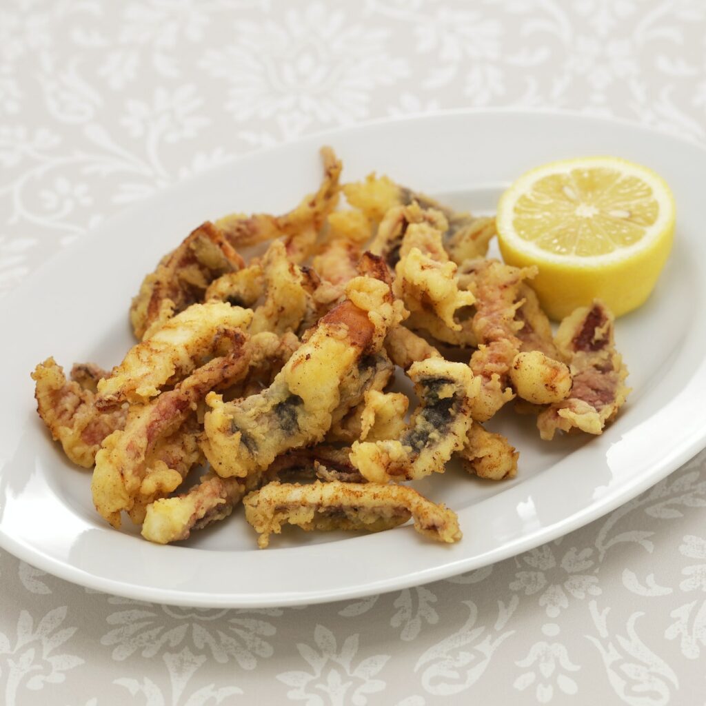 Cantabrian style fried squid, rabas de calamar
